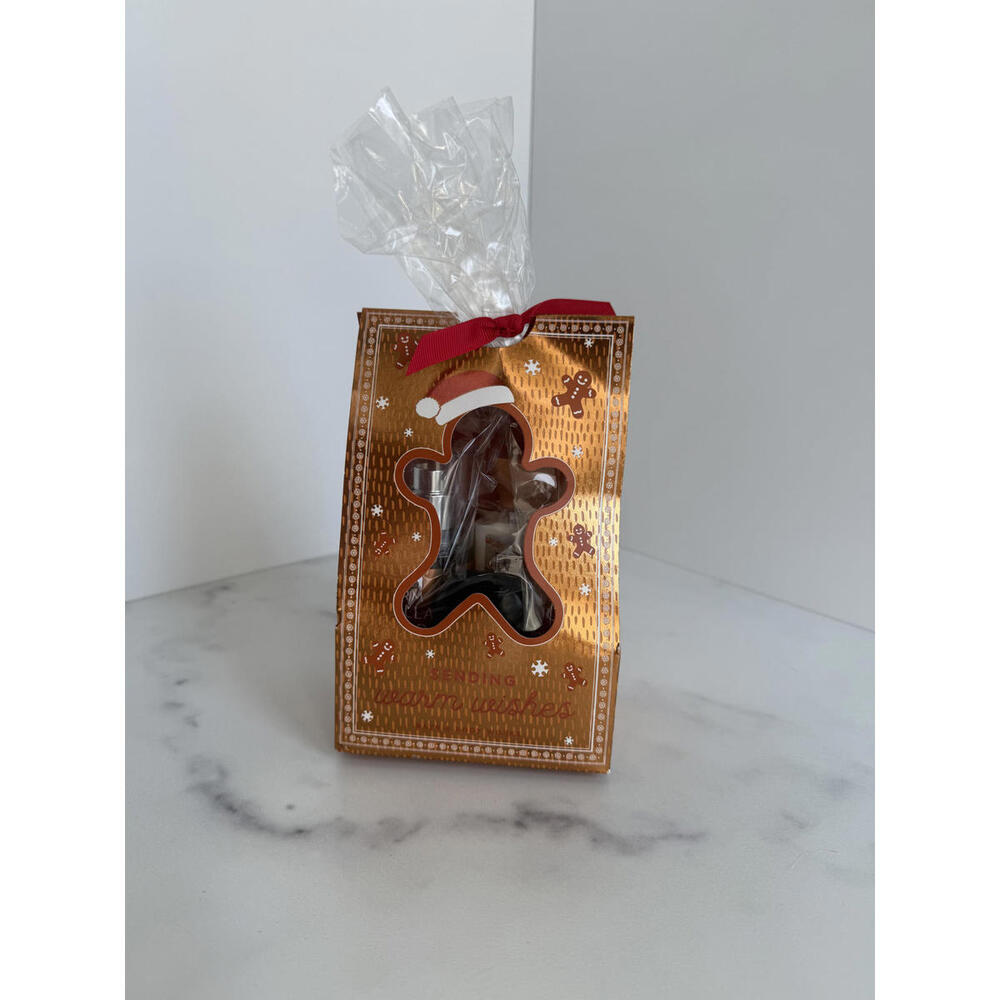 Bath and Body Works Festive Gingerbread Gift Bag Set
